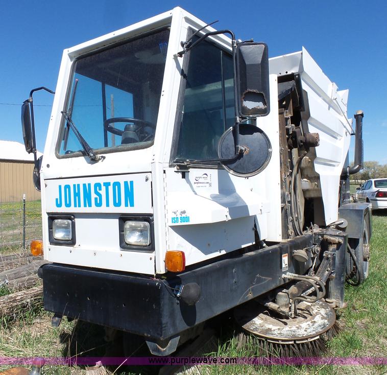 image for item J4164 1996 Johnston street sweeper