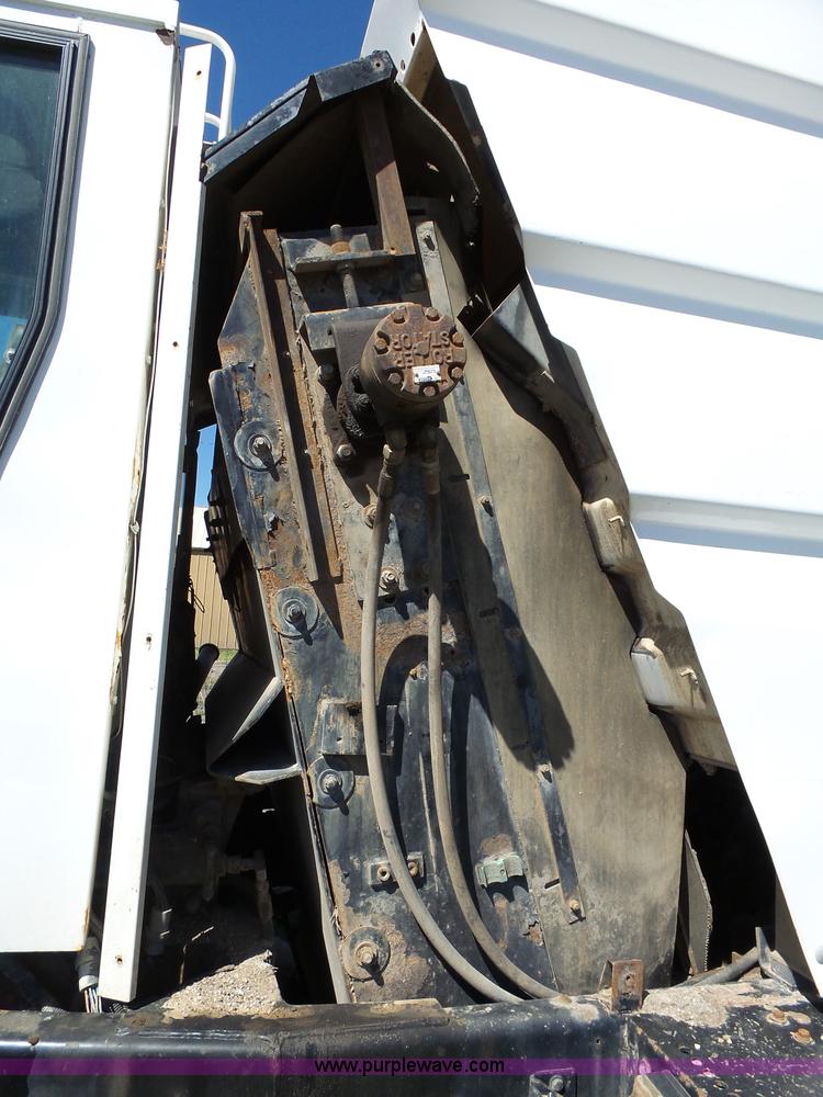 image for item J4164 1996 Johnston street sweeper