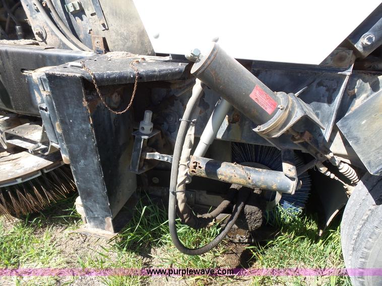 image for item J4164 1996 Johnston street sweeper