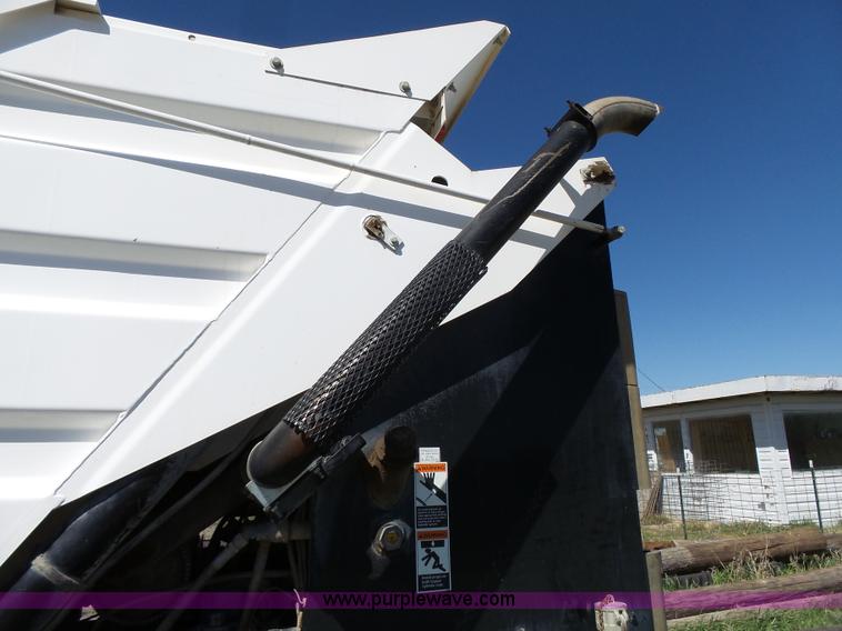 image for item J4164 1996 Johnston street sweeper