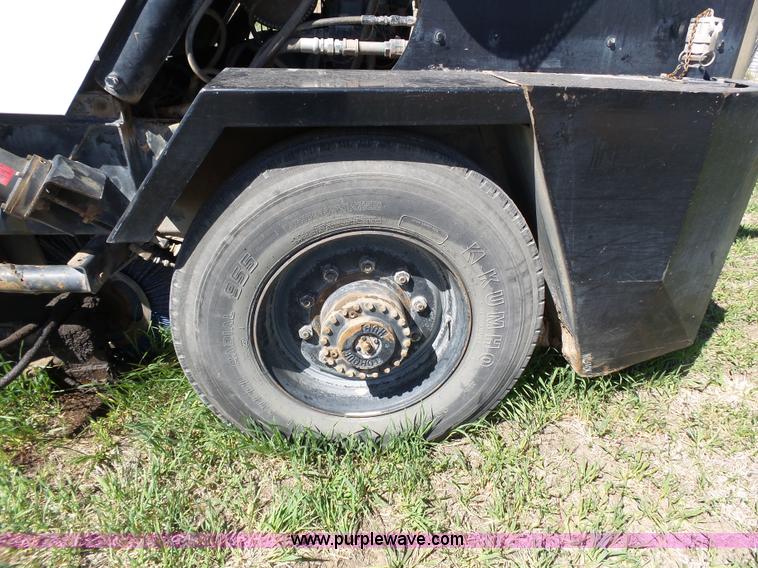 image for item J4164 1996 Johnston street sweeper