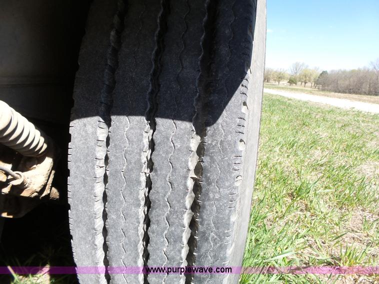 image for item J4164 1996 Johnston street sweeper