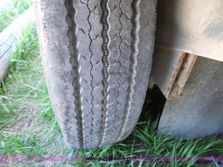 image for item J4164 1996 Johnston street sweeper