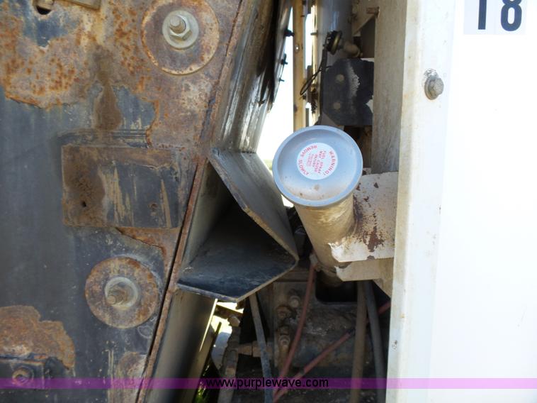 image for item J4164 1996 Johnston street sweeper