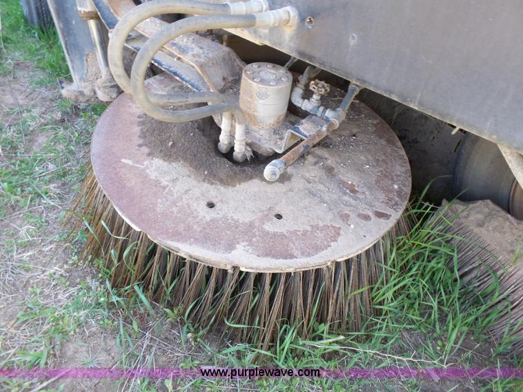 image for item J4164 1996 Johnston street sweeper