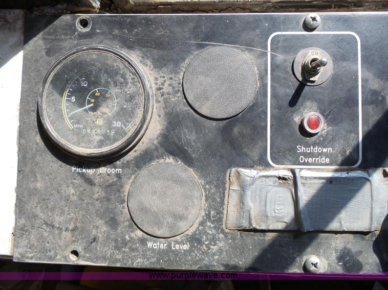 image for item J4164 1996 Johnston street sweeper