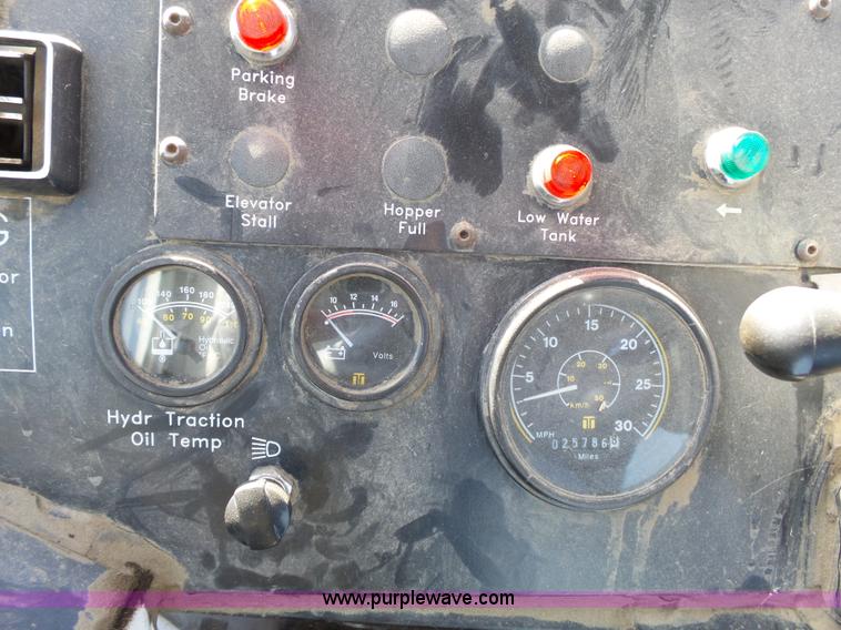 image for item J4164 1996 Johnston street sweeper