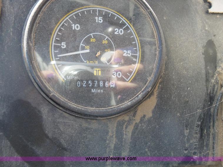 image for item J4164 1996 Johnston street sweeper