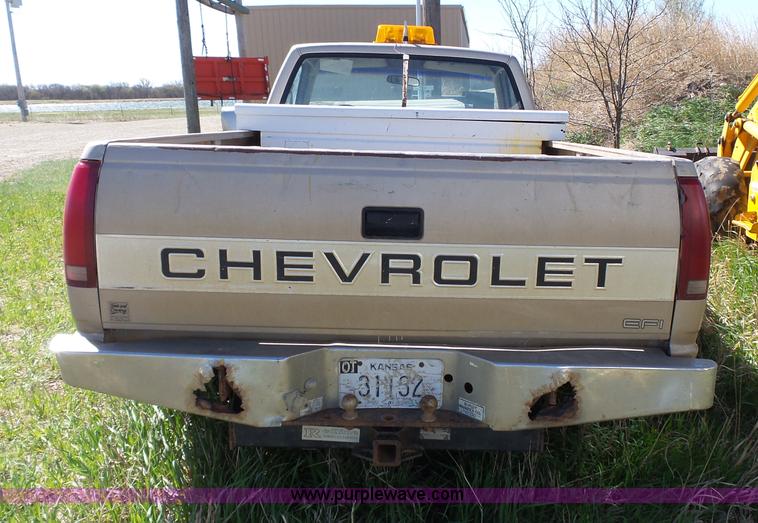 image for item J4167 1990 Chevrolet Silverado 2500 pickup truck