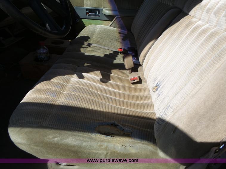 image for item J4167 1990 Chevrolet Silverado 2500 pickup truck