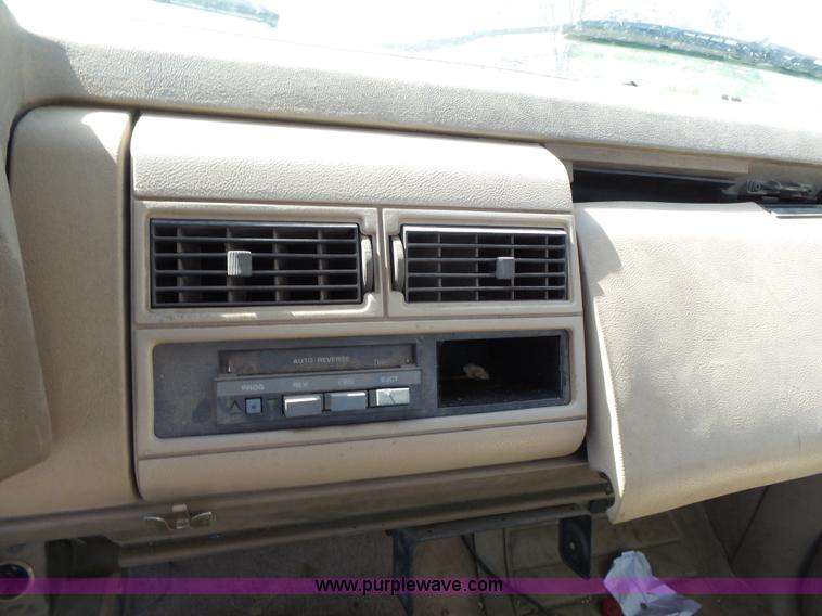 image for item J4167 1990 Chevrolet Silverado 2500 pickup truck