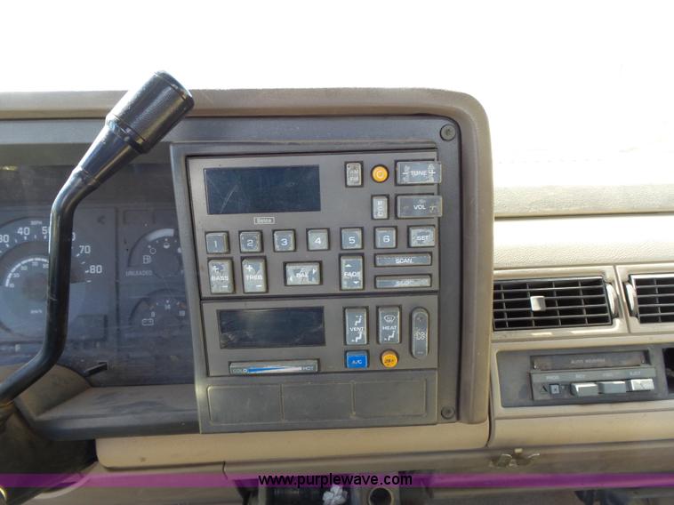 image for item J4167 1990 Chevrolet Silverado 2500 pickup truck