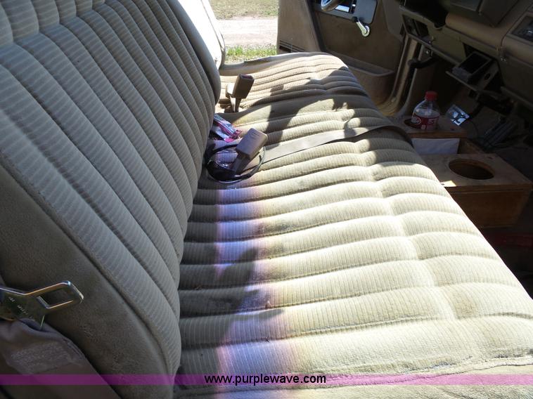 image for item J4167 1990 Chevrolet Silverado 2500 pickup truck