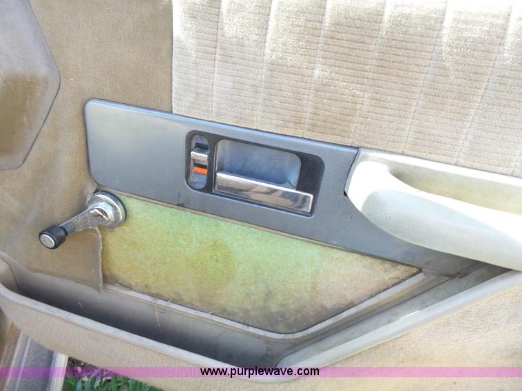 image for item J4167 1990 Chevrolet Silverado 2500 pickup truck