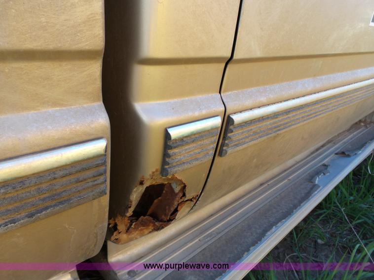 image for item J4167 1990 Chevrolet Silverado 2500 pickup truck