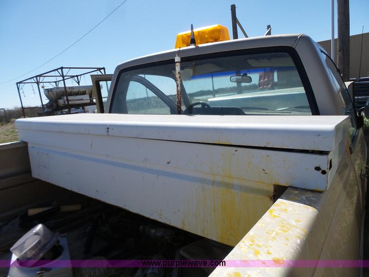 image for item J4167 1990 Chevrolet Silverado 2500 pickup truck