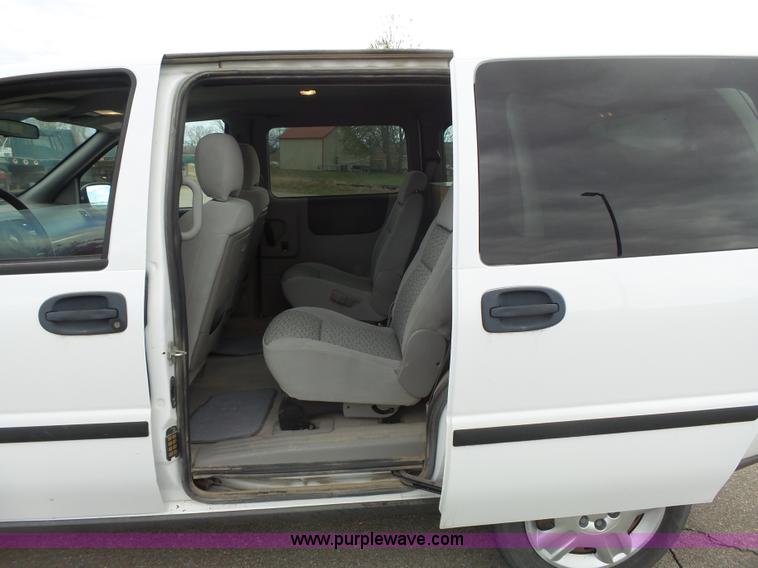 image for item J4172 2008 Chevrolet Uplander LS van