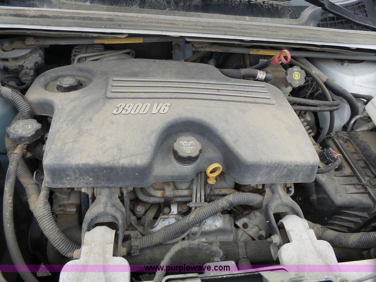 image for item J4172 2008 Chevrolet Uplander LS van