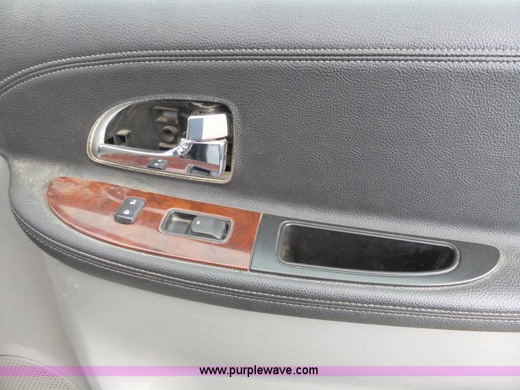 image for item J4172 2008 Chevrolet Uplander LS van