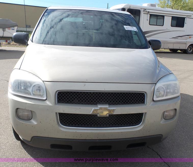 image for item J4173 2008 Chevrolet Uplander LS van