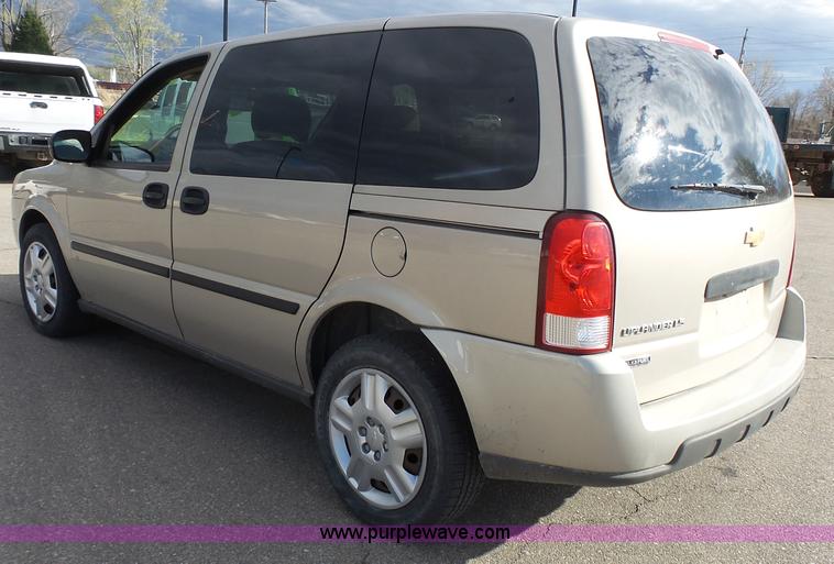 image for item J4173 2008 Chevrolet Uplander LS van