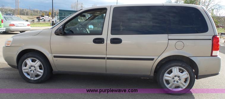 image for item J4173 2008 Chevrolet Uplander LS van