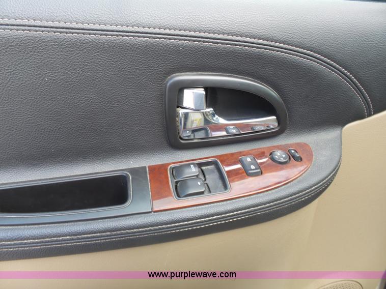 image for item J4173 2008 Chevrolet Uplander LS van