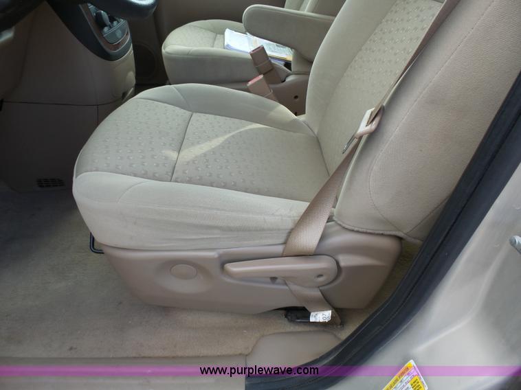 image for item J4173 2008 Chevrolet Uplander LS van