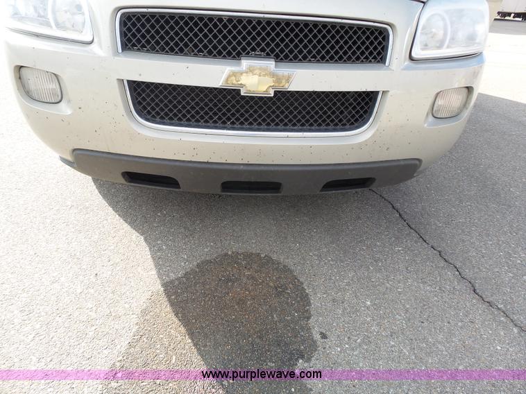 image for item J4173 2008 Chevrolet Uplander LS van
