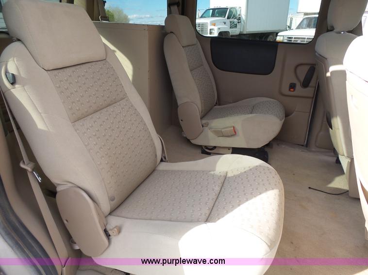 image for item J4173 2008 Chevrolet Uplander LS van