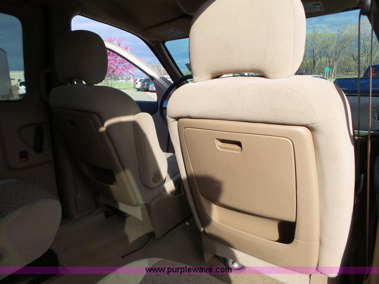 image for item J4173 2008 Chevrolet Uplander LS van