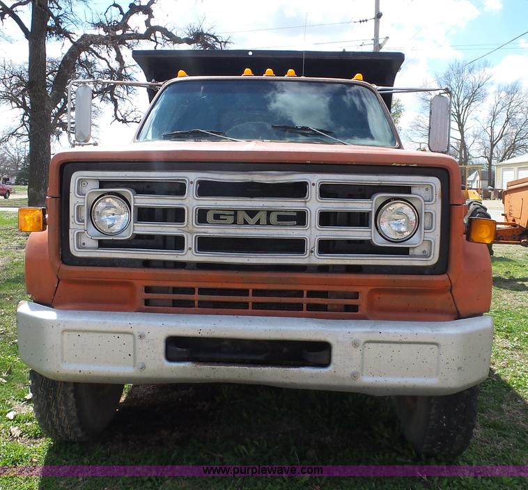 image for item J4176 1981 Chevrolet C60 dump truck