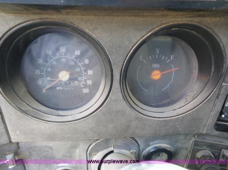 image for item J4176 1981 Chevrolet C60 dump truck