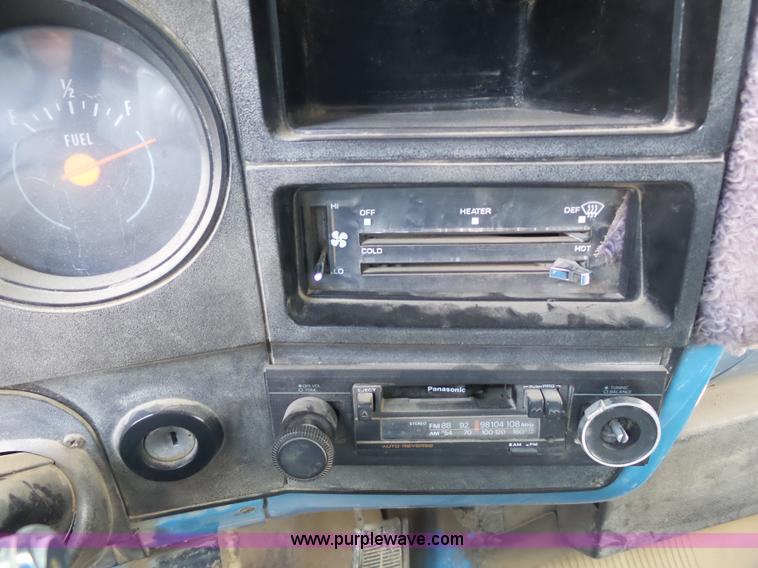 image for item J4176 1981 Chevrolet C60 dump truck