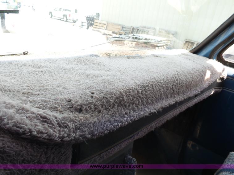 image for item J4176 1981 Chevrolet C60 dump truck