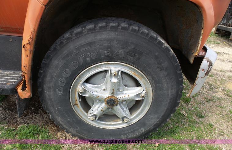 image for item J4176 1981 Chevrolet C60 dump truck