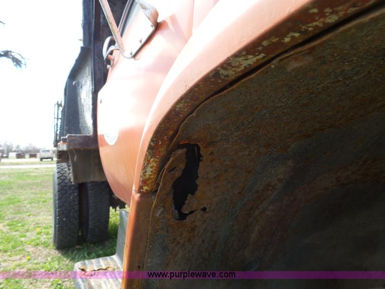 image for item J4176 1981 Chevrolet C60 dump truck