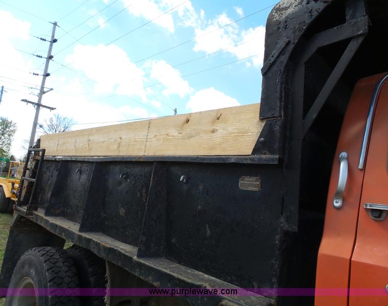 image for item J4176 1981 Chevrolet C60 dump truck