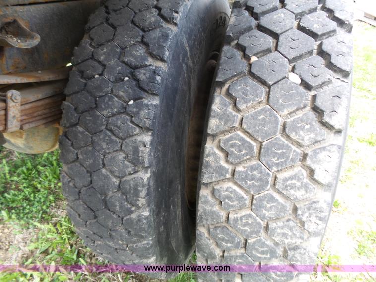 image for item J4176 1981 Chevrolet C60 dump truck