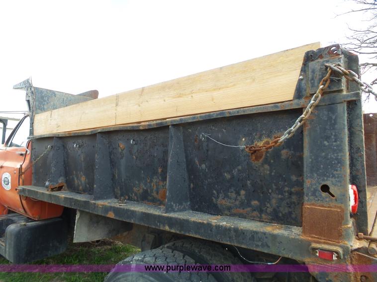 image for item J4176 1981 Chevrolet C60 dump truck