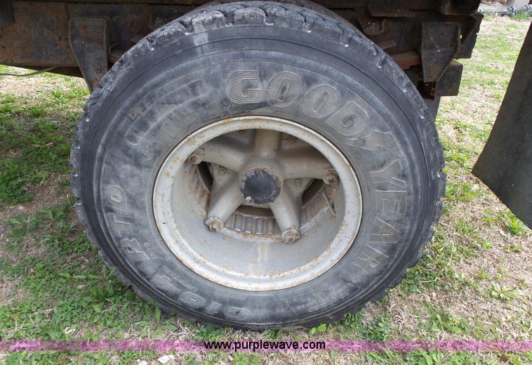 image for item J4176 1981 Chevrolet C60 dump truck