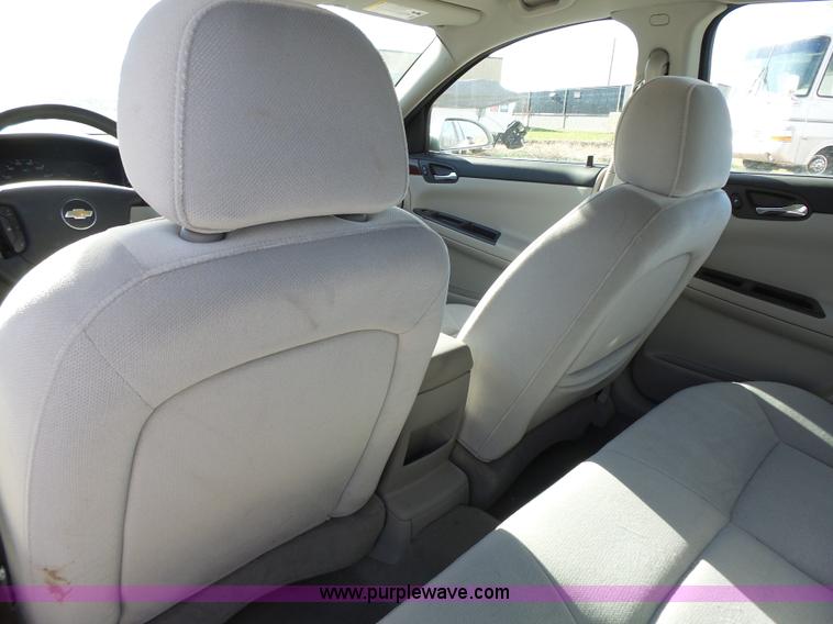 image for item J4186 2008 Chevrolet Impala LS