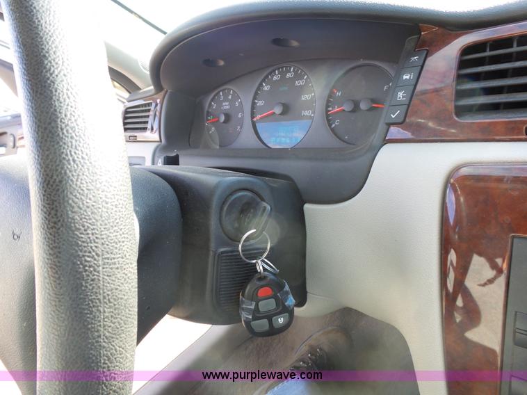 image for item J4186 2008 Chevrolet Impala LS