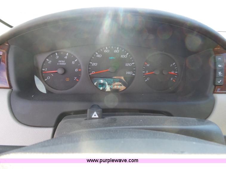 image for item J4186 2008 Chevrolet Impala LS