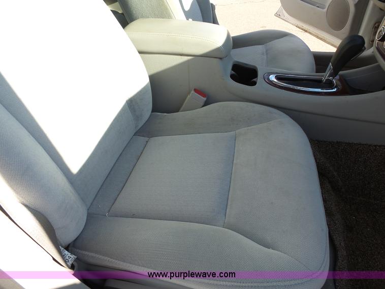 image for item J4186 2008 Chevrolet Impala LS