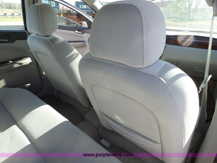 image for item J4186 2008 Chevrolet Impala LS