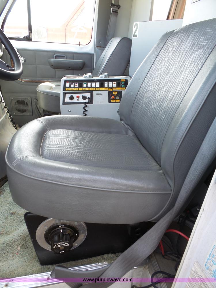 image for item J4213 1987 Ford Econoline E350 Super ambulance