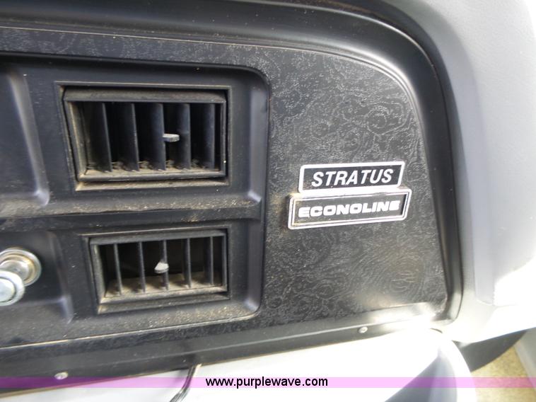 image for item J4213 1987 Ford Econoline E350 Super ambulance