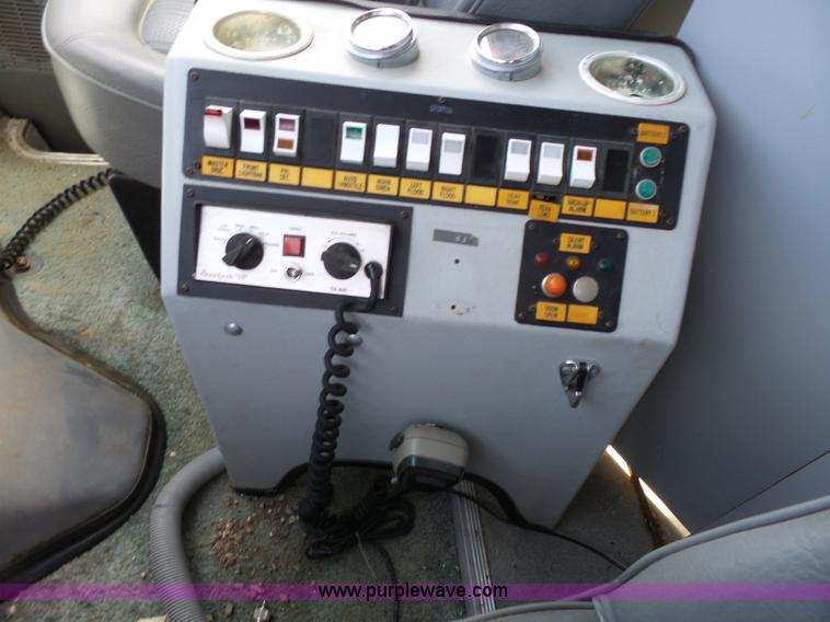 image for item J4213 1987 Ford Econoline E350 Super ambulance