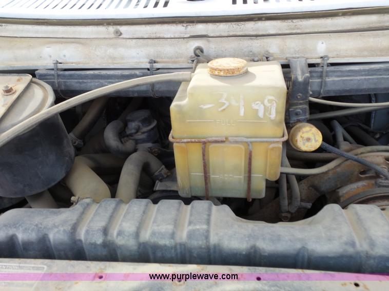 image for item J4213 1987 Ford Econoline E350 Super ambulance